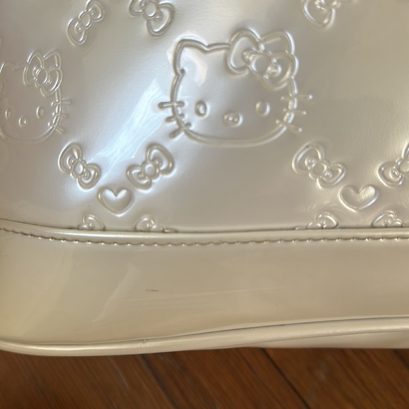 Hello Kitty Pearl Loungefly Designer Tote - Picture 6 of 16